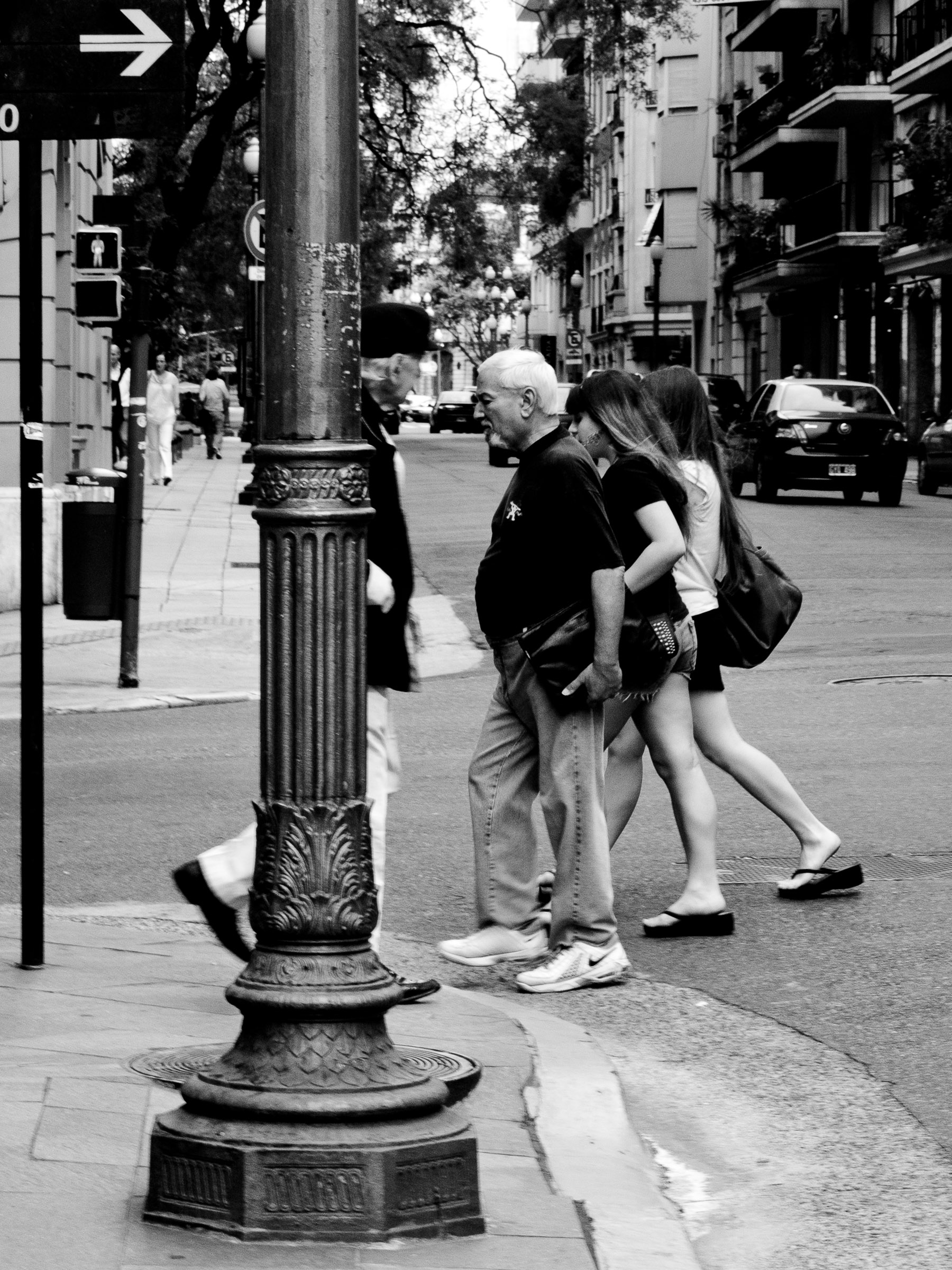 299215 3999162 buenos aires step